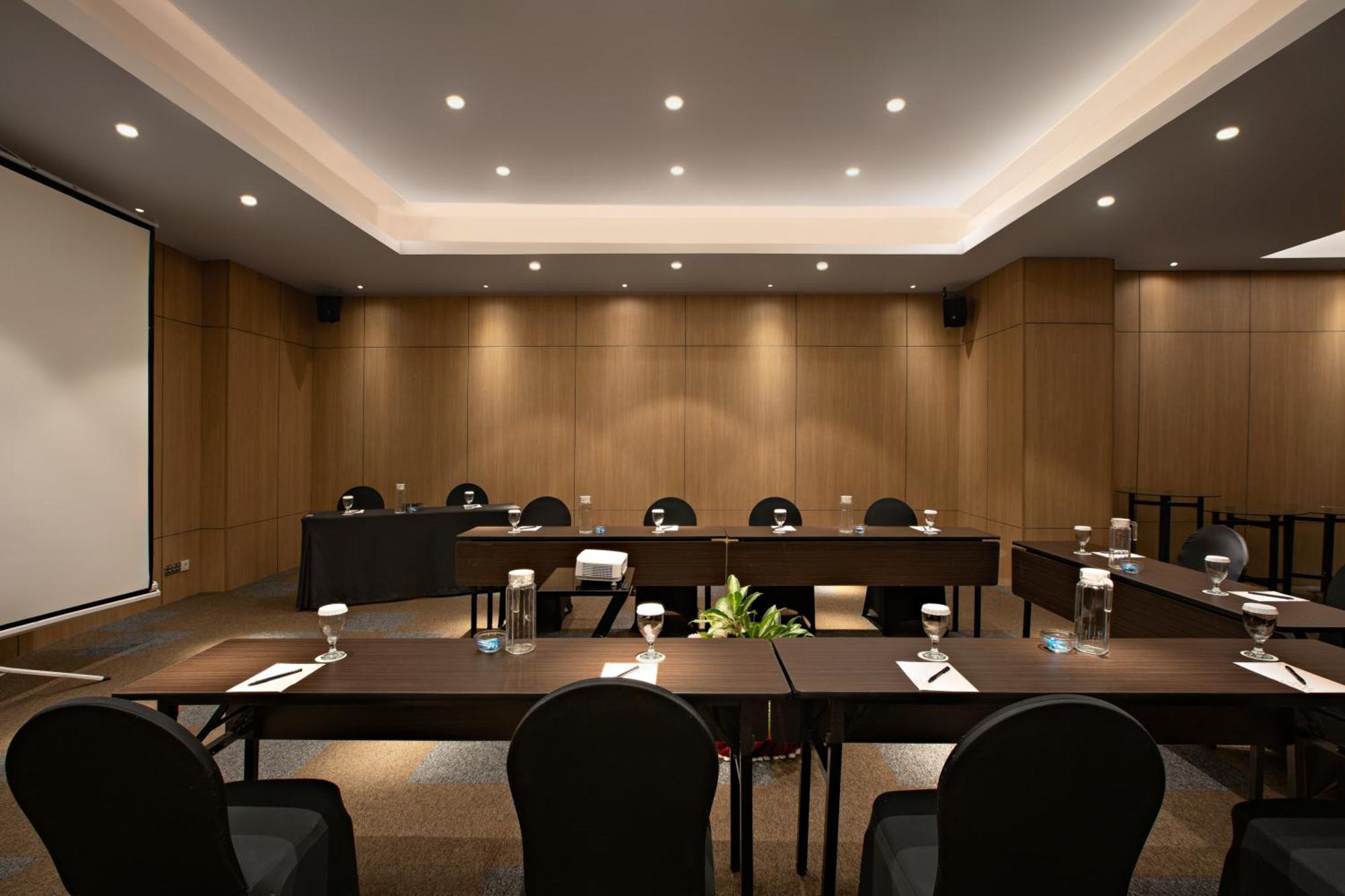 Grand Orchardz Hotel Kemayoran Jakarta Exterior foto