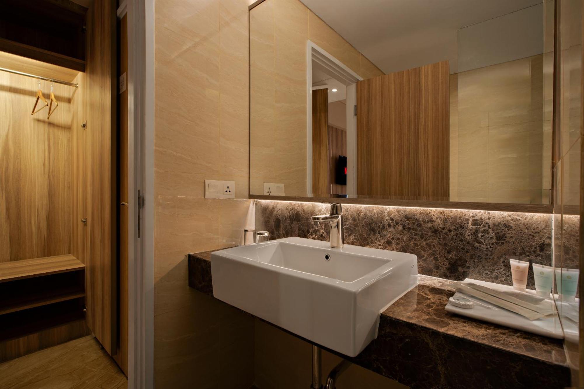Grand Orchardz Hotel Kemayoran Jakarta Exterior foto